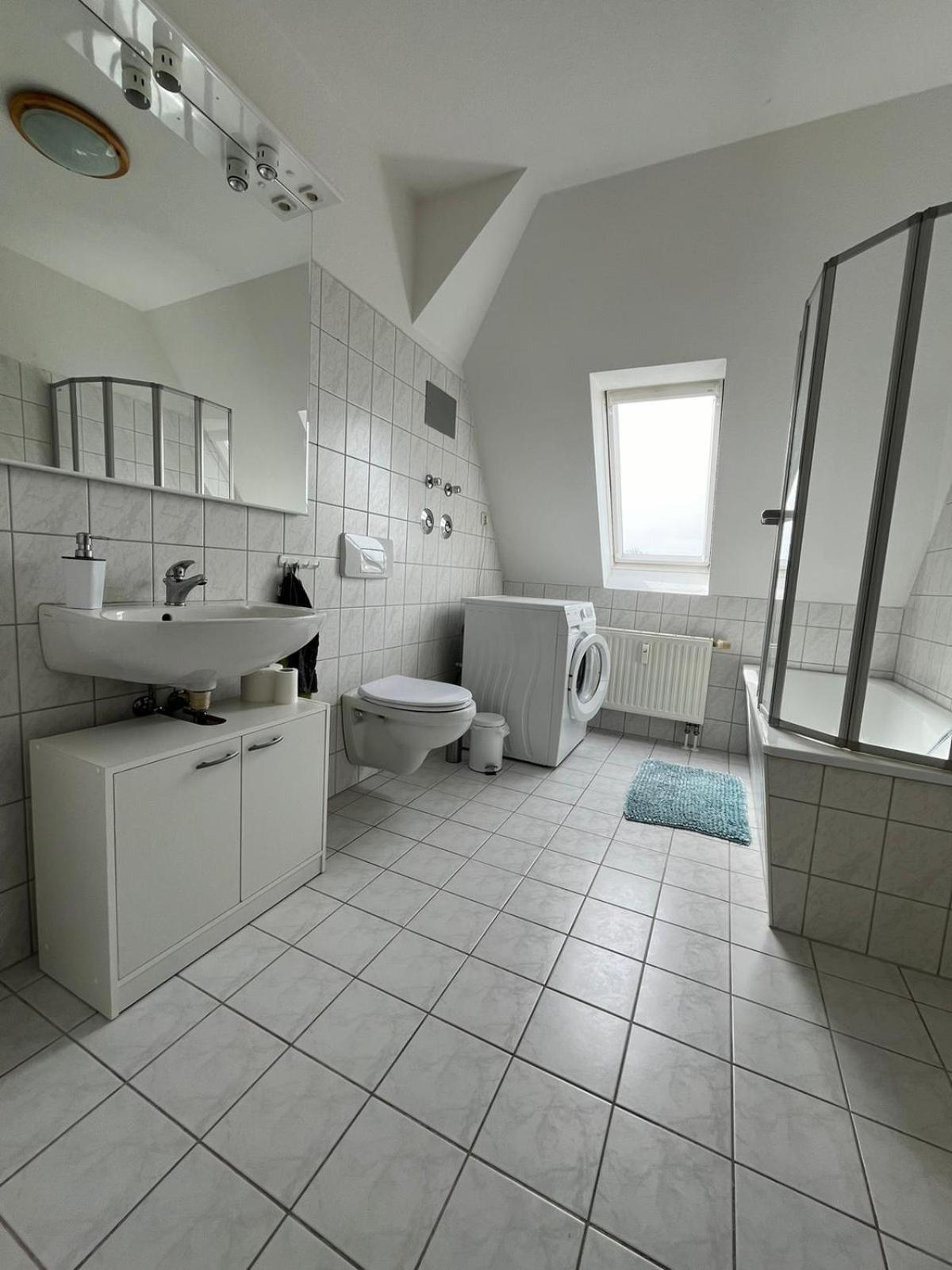 1 Raum Dachgeschosswohnung In Ruhiger Lage Limabach - Oberfrohna Exteriér fotografie