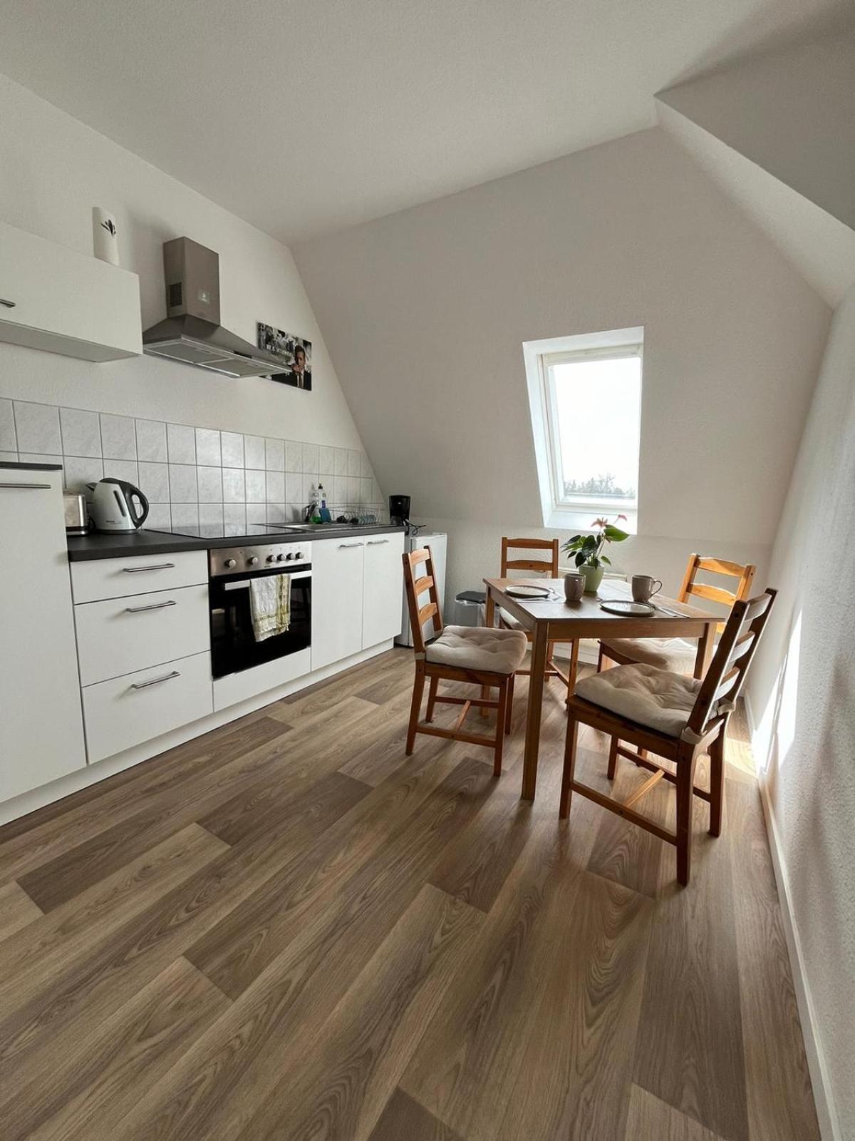 1 Raum Dachgeschosswohnung In Ruhiger Lage Limabach - Oberfrohna Exteriér fotografie