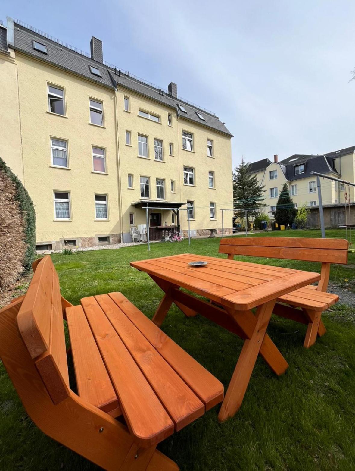 1 Raum Dachgeschosswohnung In Ruhiger Lage Limabach - Oberfrohna Exteriér fotografie